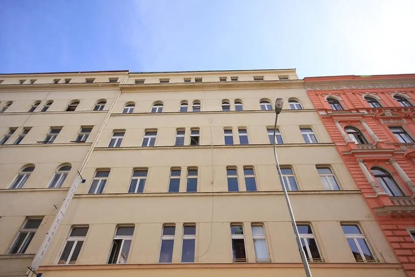 Claris EXTERIOR
