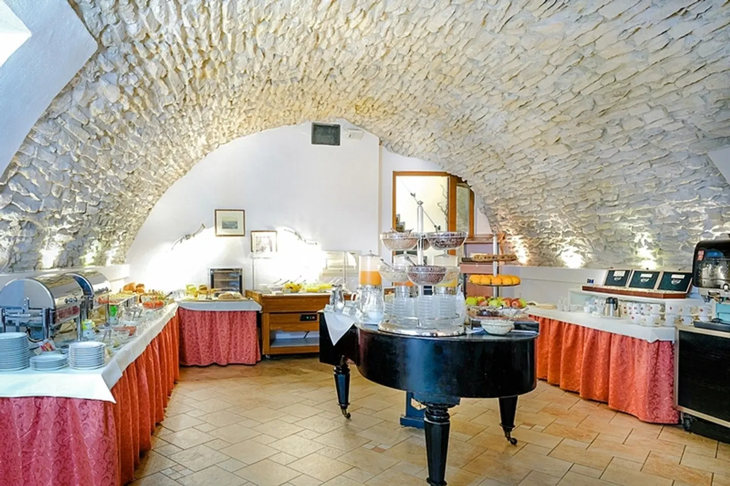 Leonardo Prague Terrasse