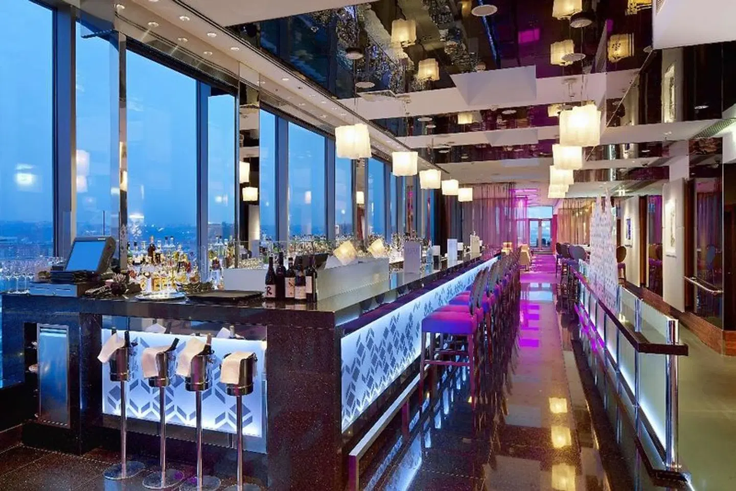 Hilton Prague Bar