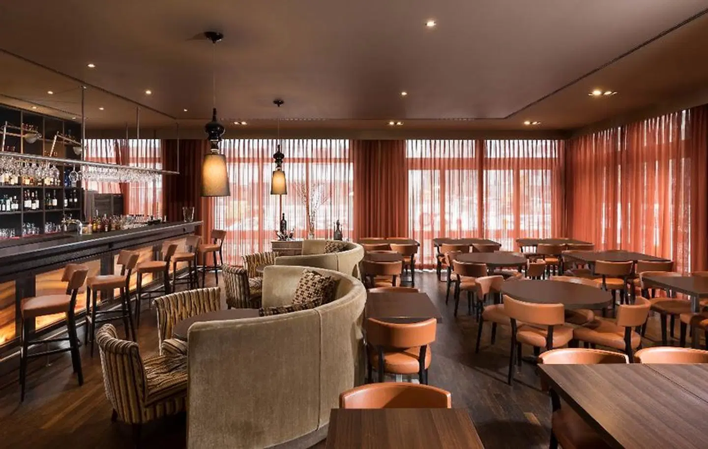 Adina Checkpoint Charlie Bar