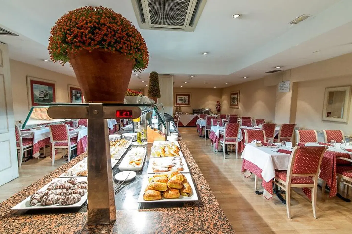 Sunotel Junior Restaurant