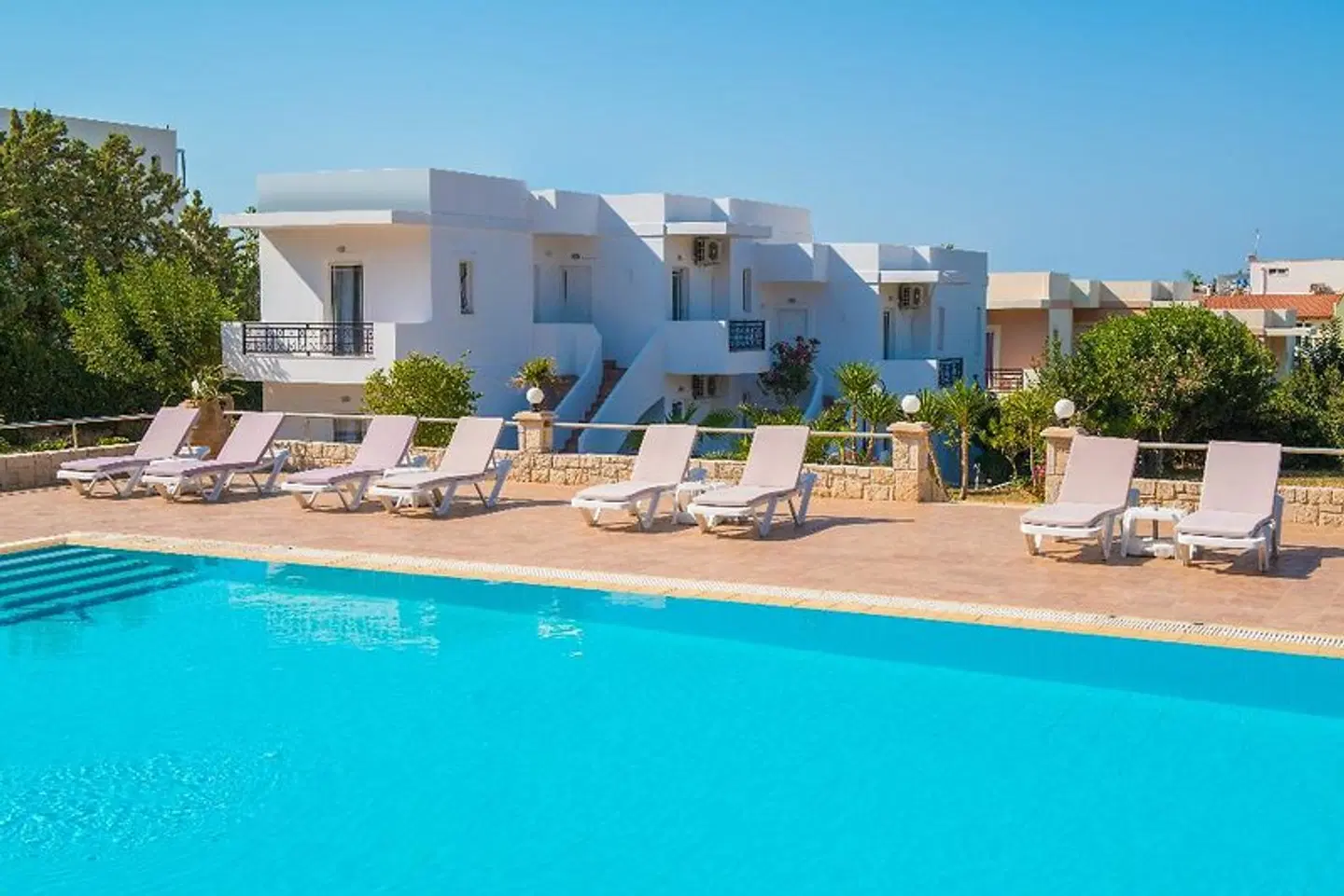 W Suites by Estia OUTDOOR_POOL