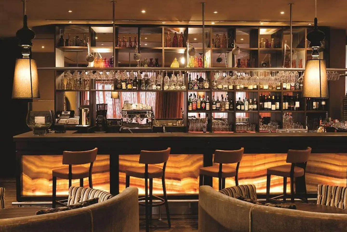 Adina Checkpoint Charlie Bar