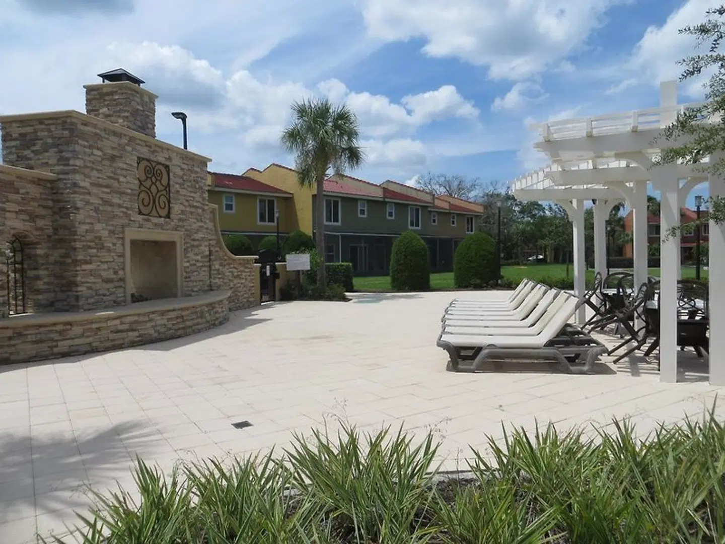 Fantasy World Resort EXTERIOR