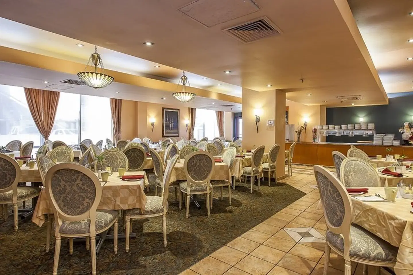 Le Nouvel Hotel & Spa Restaurant