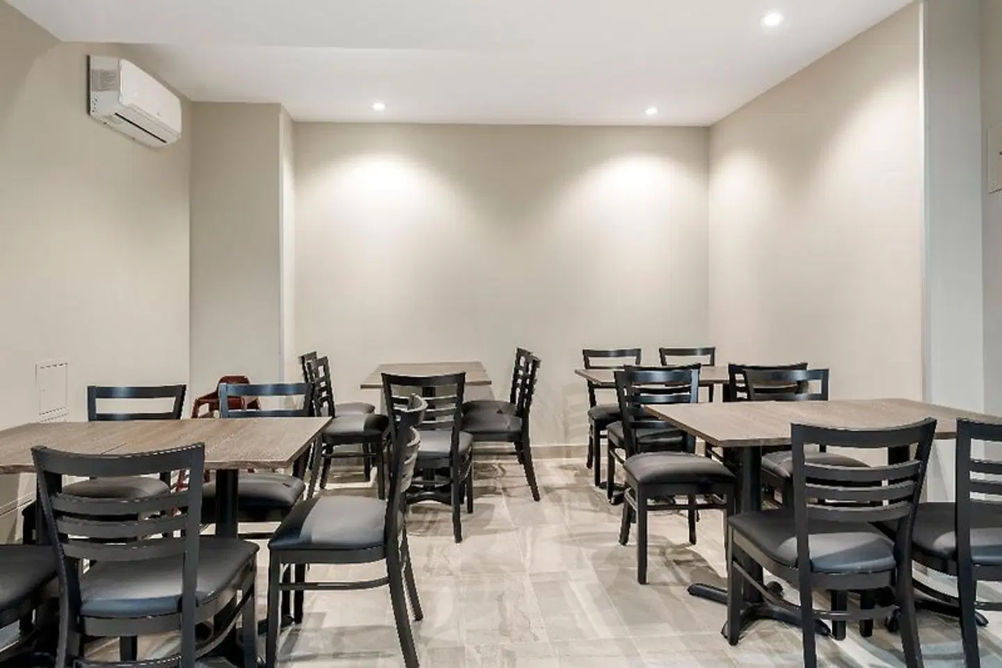 QUALITY INN CENTRE-VILLE Konferenz