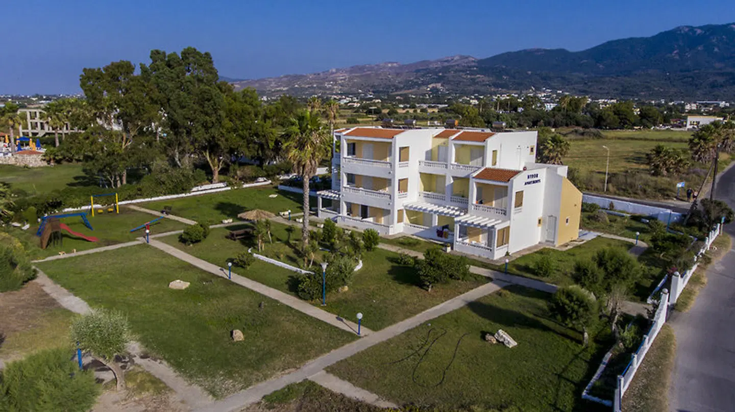 Byron Apartments EXTERIOR