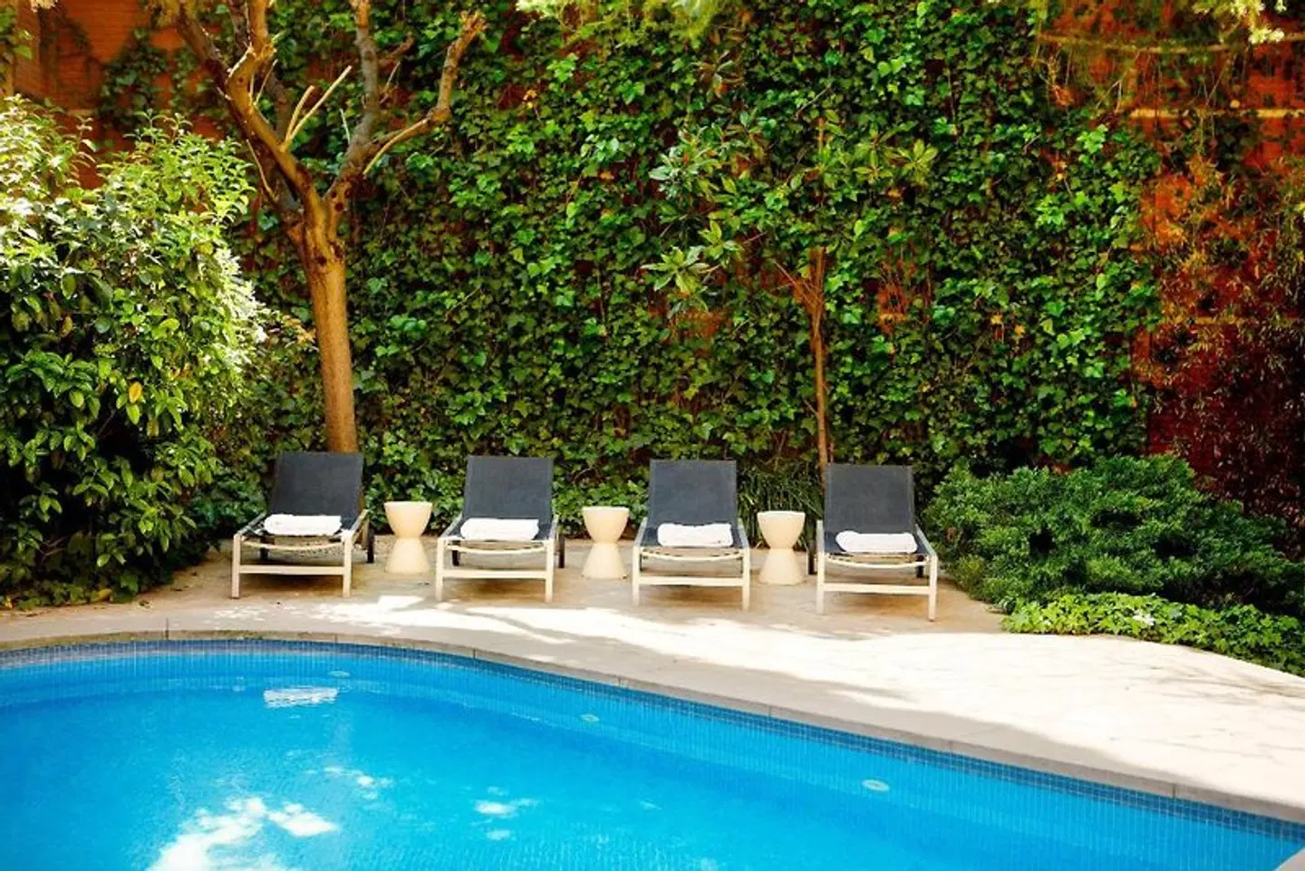 Hotel Balmes OUTDOOR_POOL