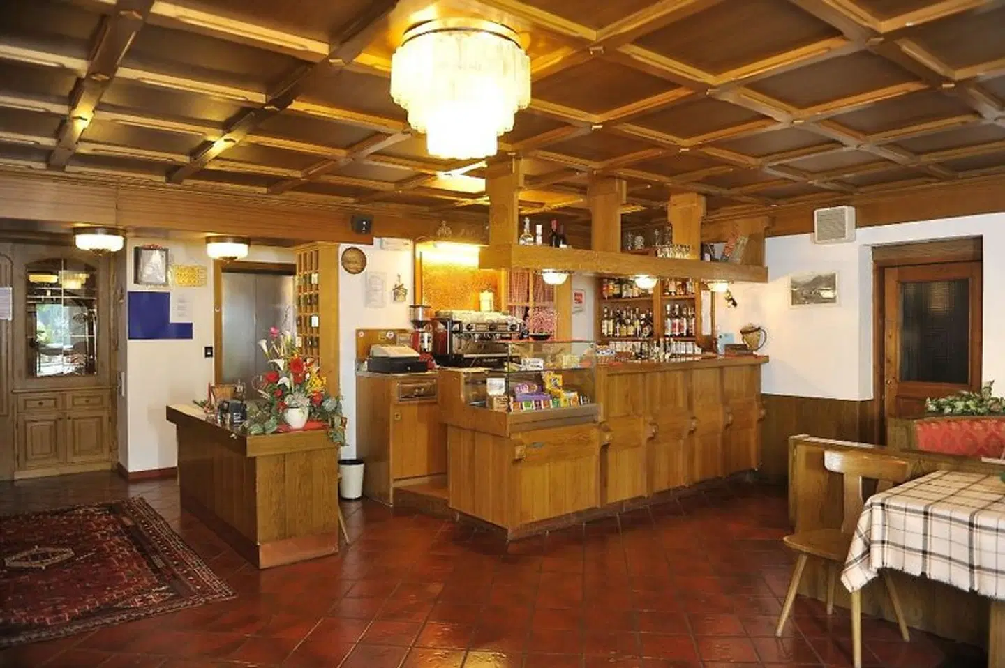 Cristallo Bar