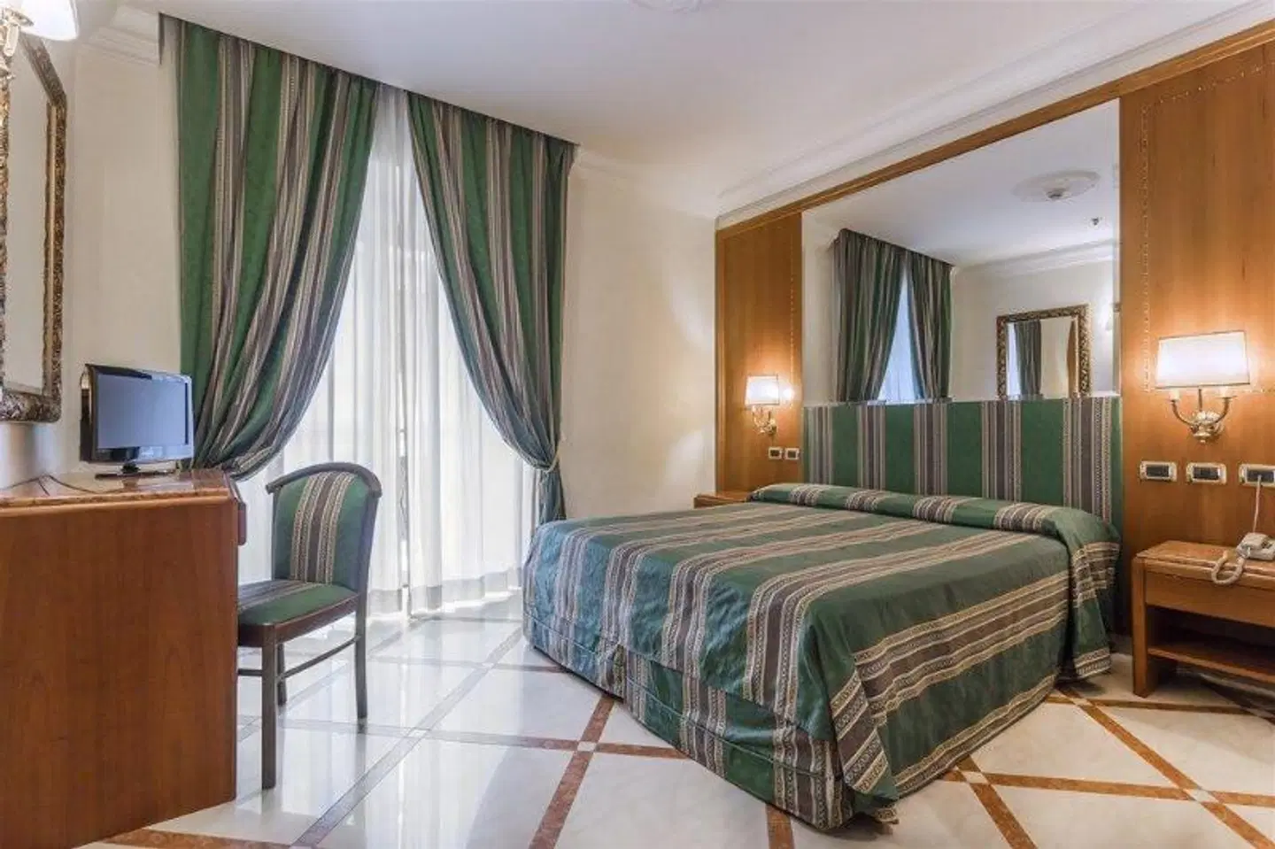 Raeli Hotel Regio ROOM_EXAMPLE