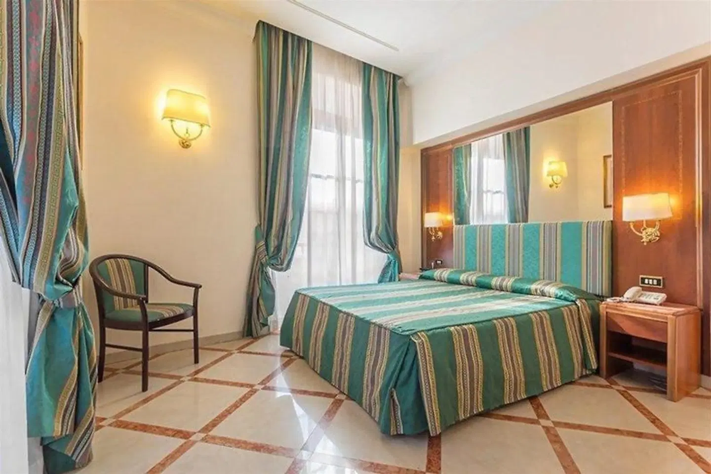 Siracusa ROOM_EXAMPLE