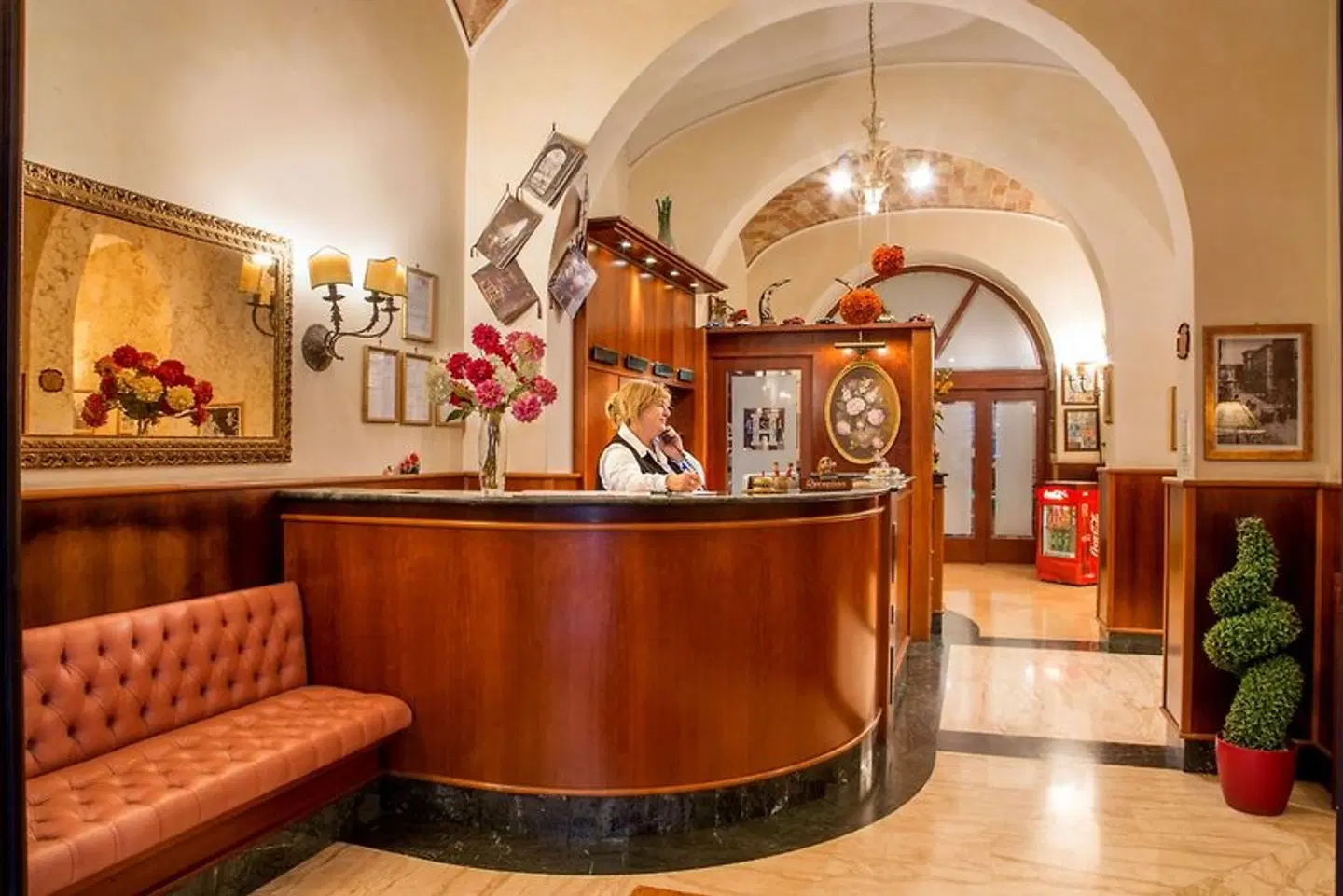 Assisi LOUNGE_LOBBY