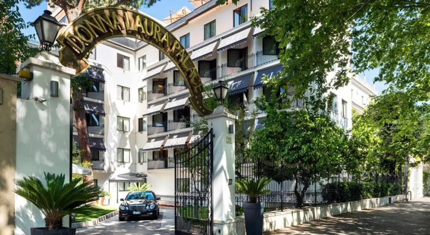 Donna Laura Palace EXTERIOR