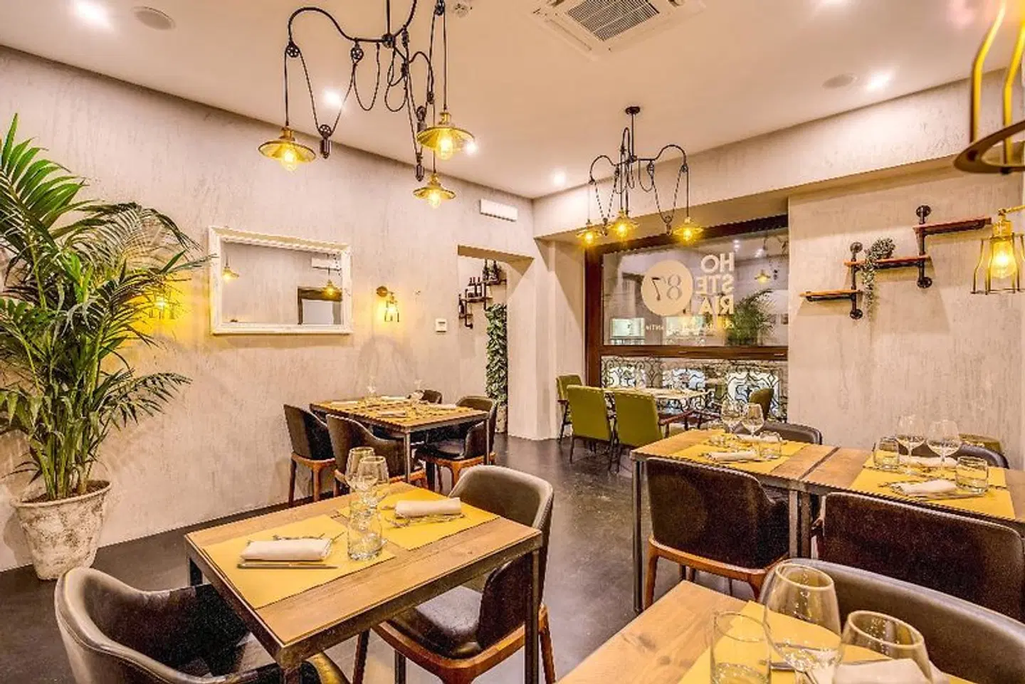 Hotel 87 eighty-seven Restaurant