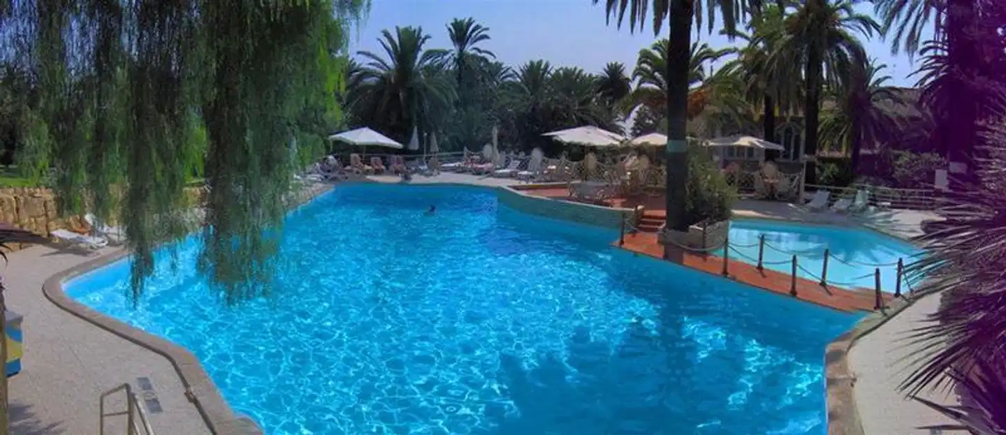 Grand Hotel De Londres Pool