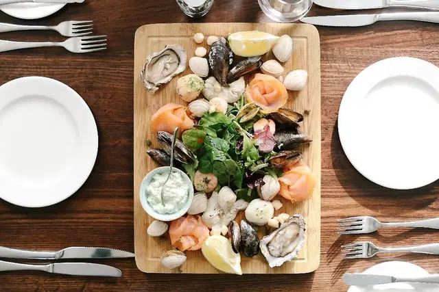 Nira Caledonia Restaurant