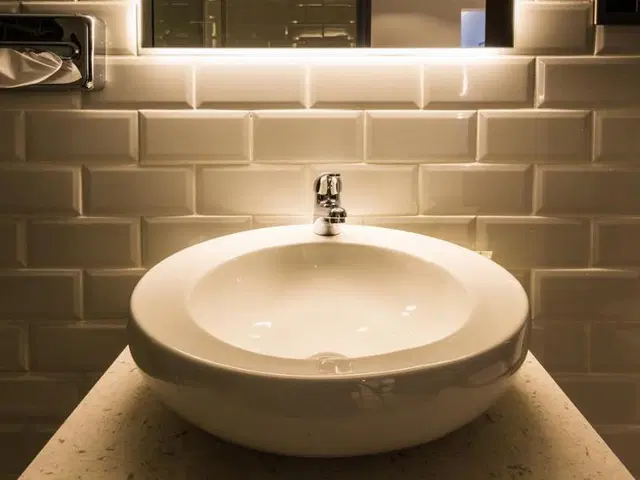 Cairn Hotel Edinburgh Badezimmer