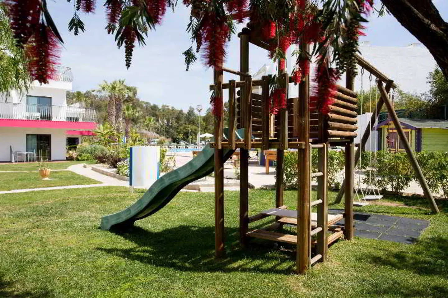 Bayside Salgados SPORTS_AND_LEISURE