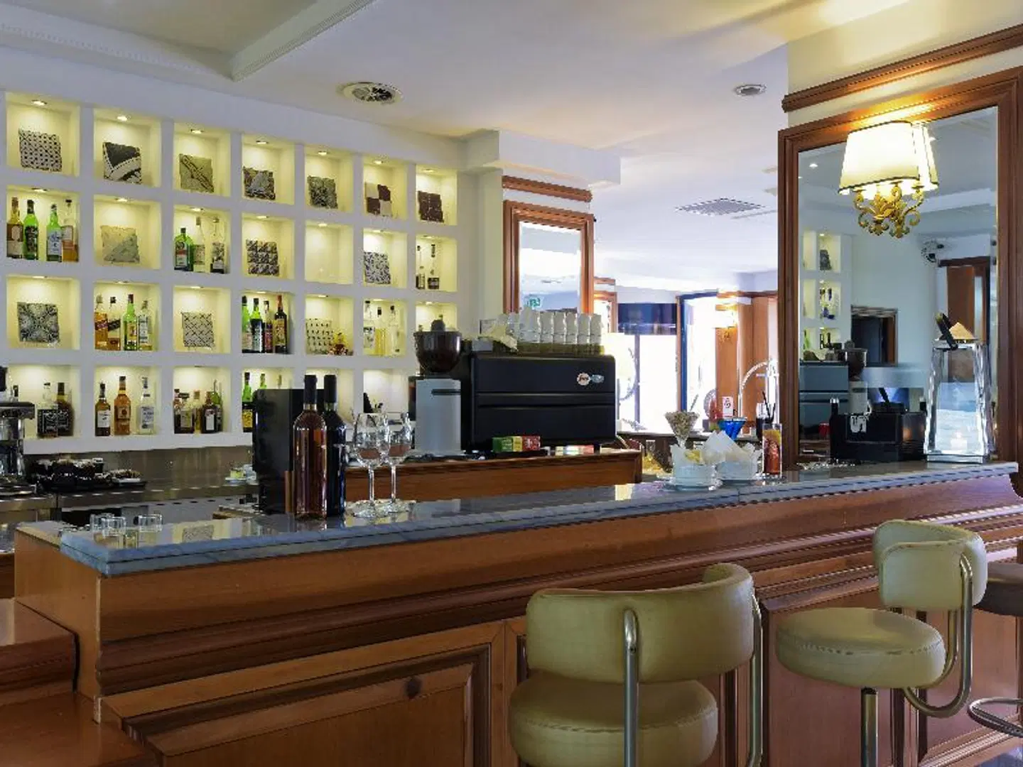 Grand Hotel Tiberio Bar