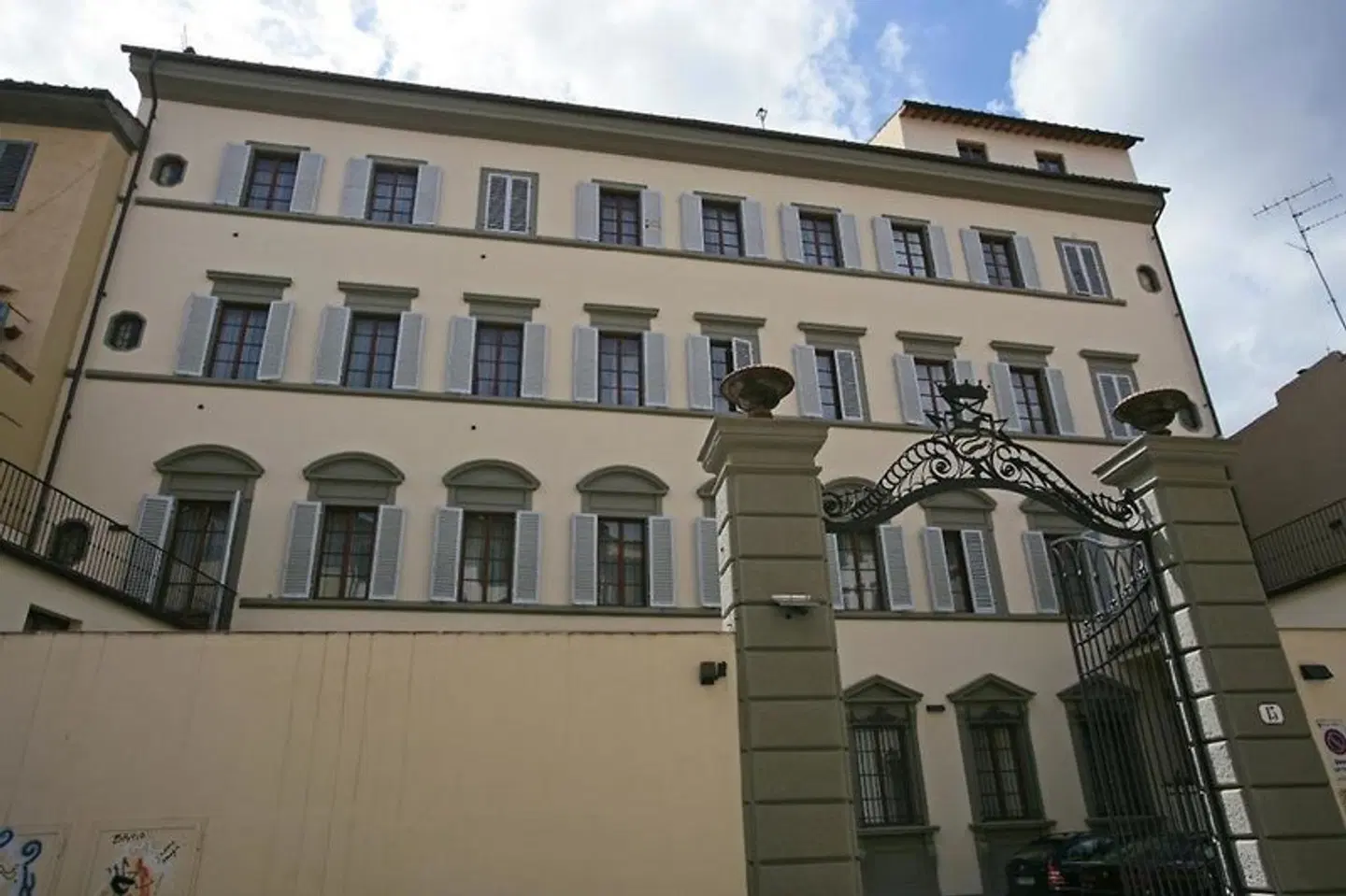 Palazzo dei Ciompi EXTERIOR