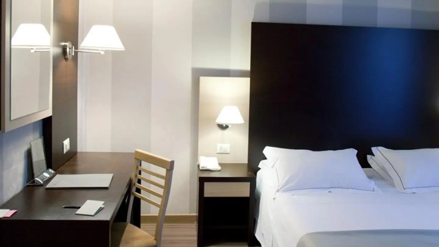 Hotel Club ROOM_EXAMPLE