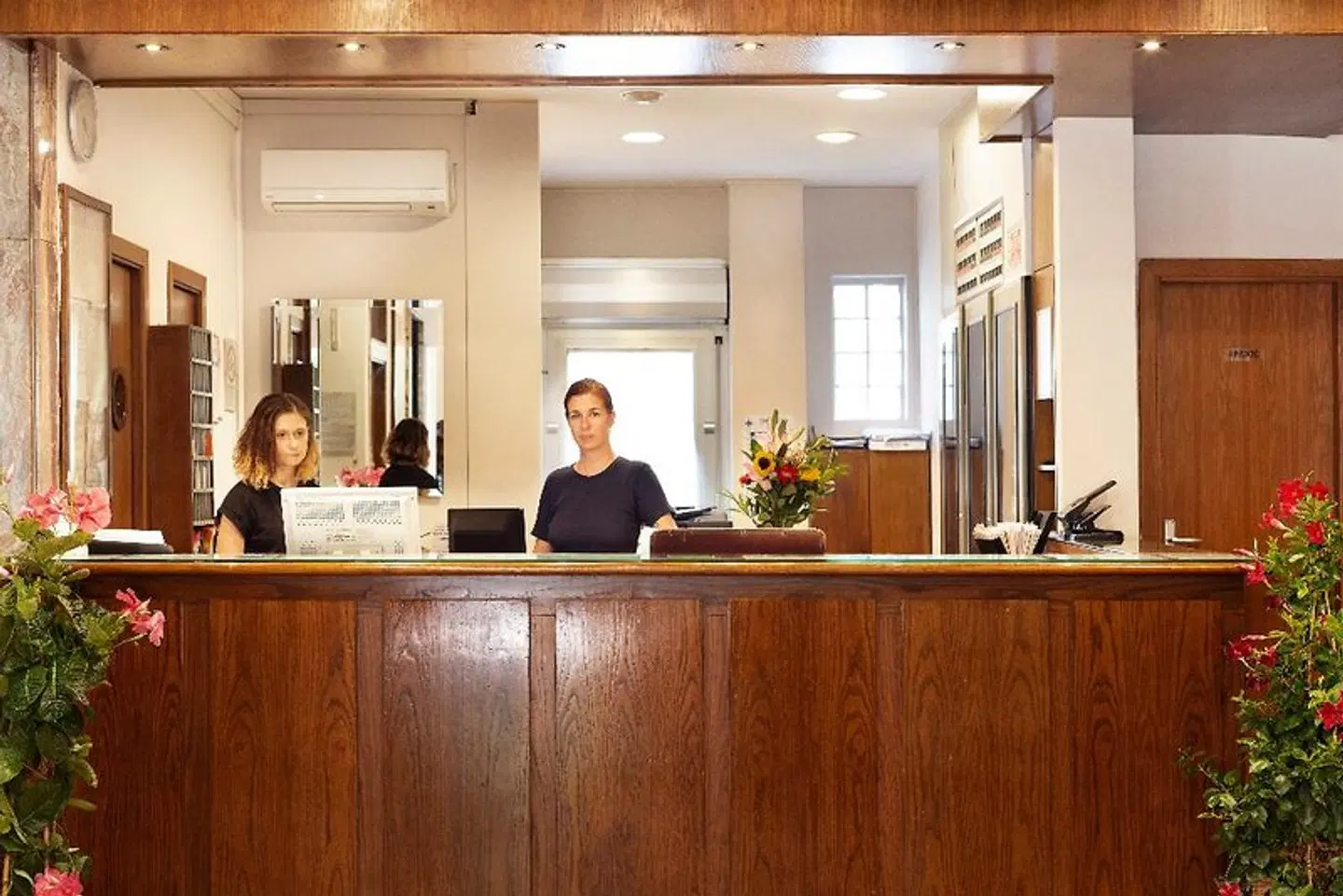Corolle LOUNGE_LOBBY