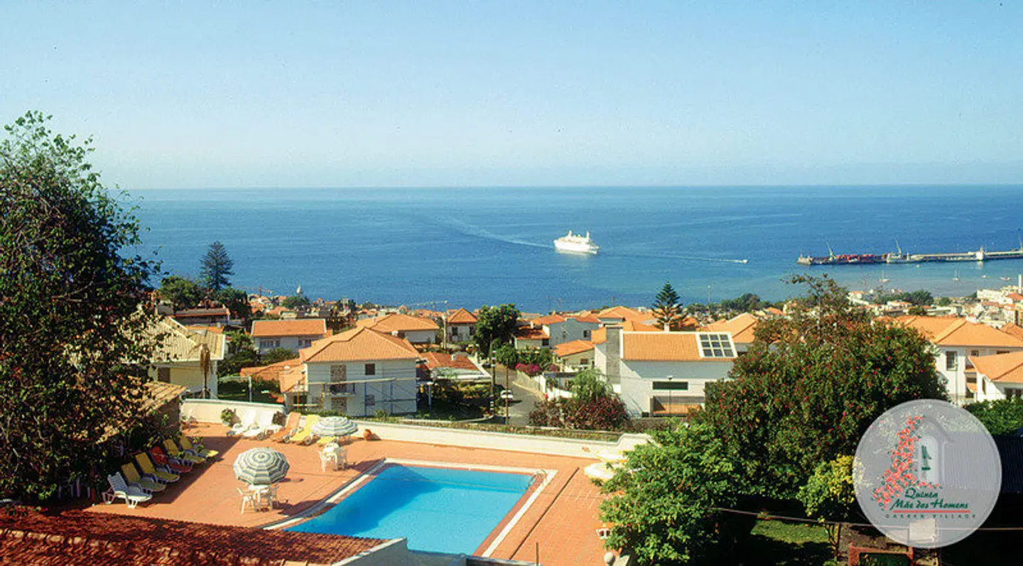 Apartamentos Quinta Mae dos Homens OUTDOOR_POOL
