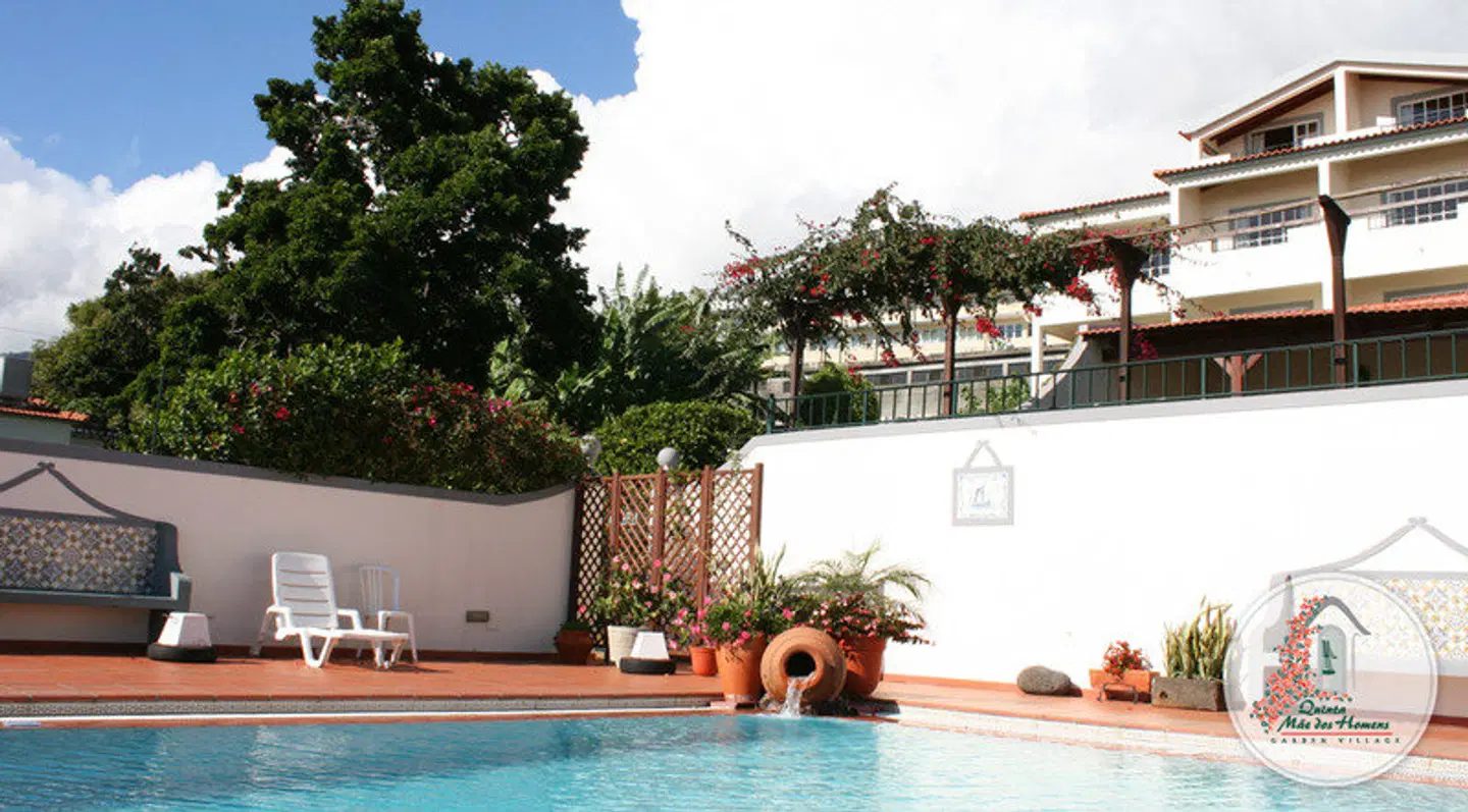 Apartamentos Quinta Mae dos Homens OUTDOOR_POOL
