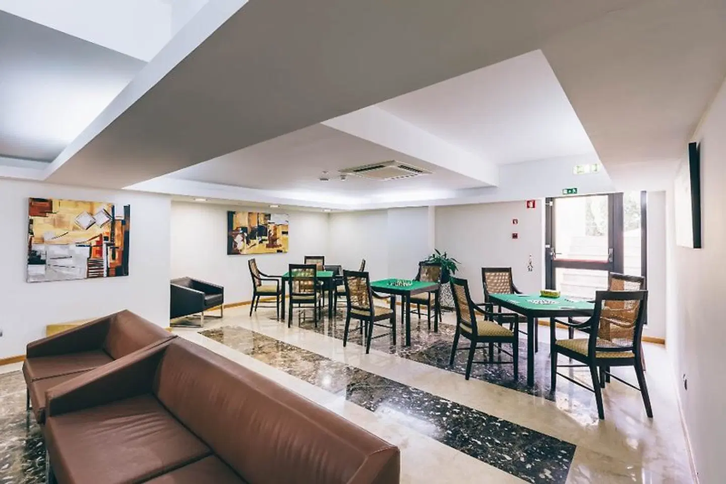 Muthu Raga Madeira Hotel Bar