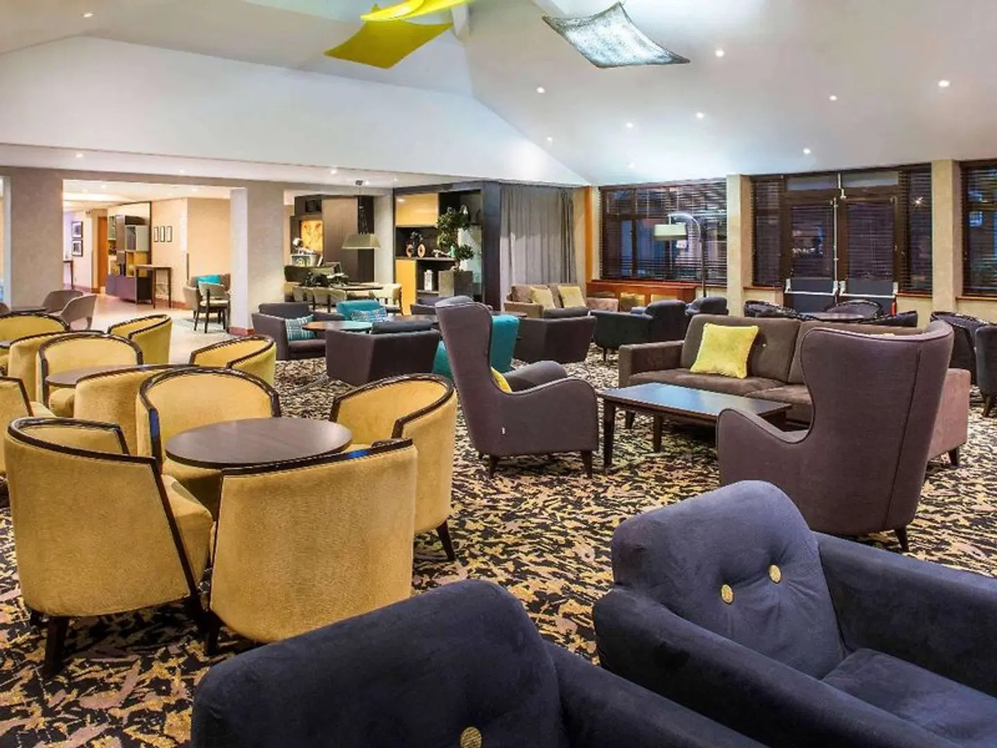Mercure London Heathrow LOUNGE_LOBBY