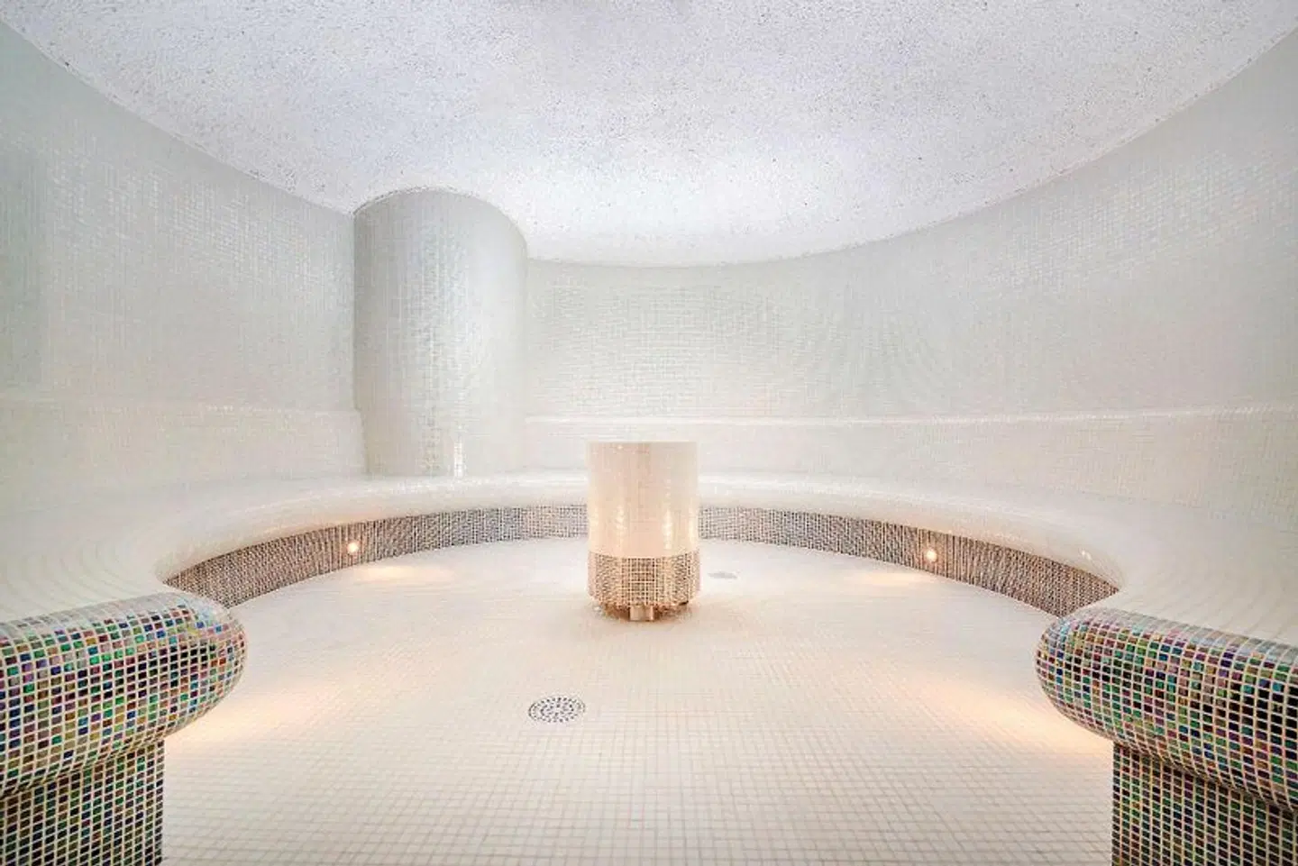 DoubleTree by Hilton Krakow Hotel & Convention Center HEALTH_BEAUTY