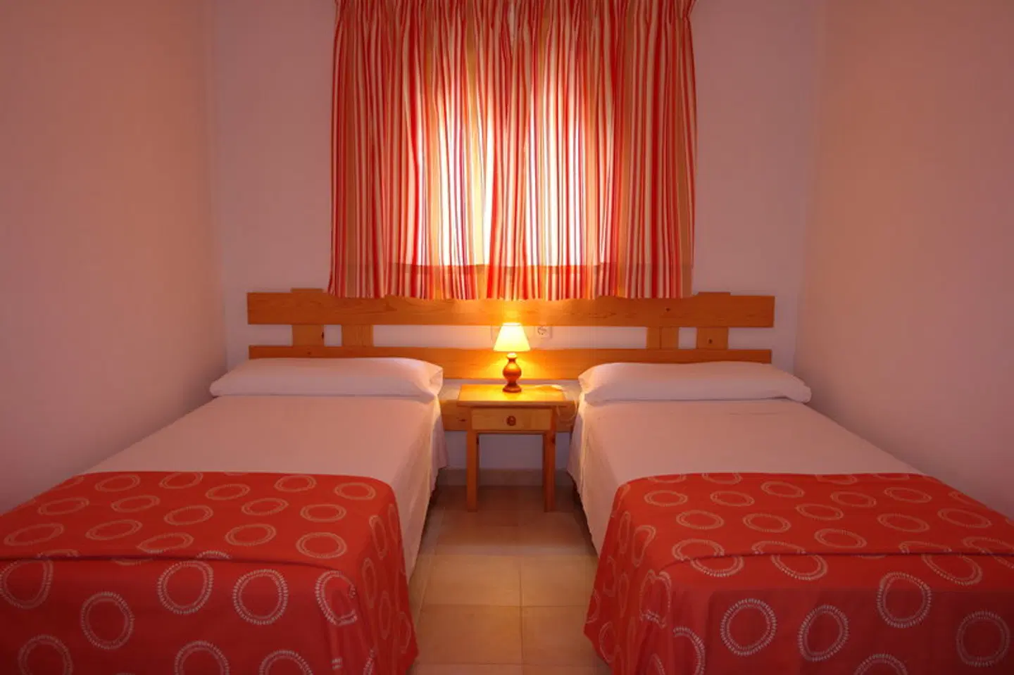Escandell ROOM_EXAMPLE