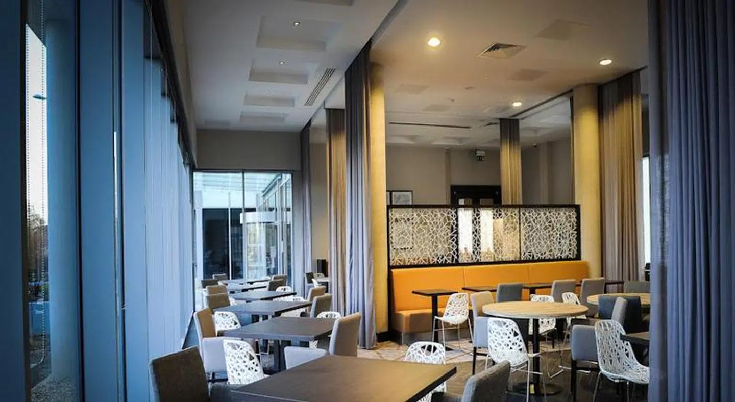 Heston Hyde ROOM_EXAMPLE