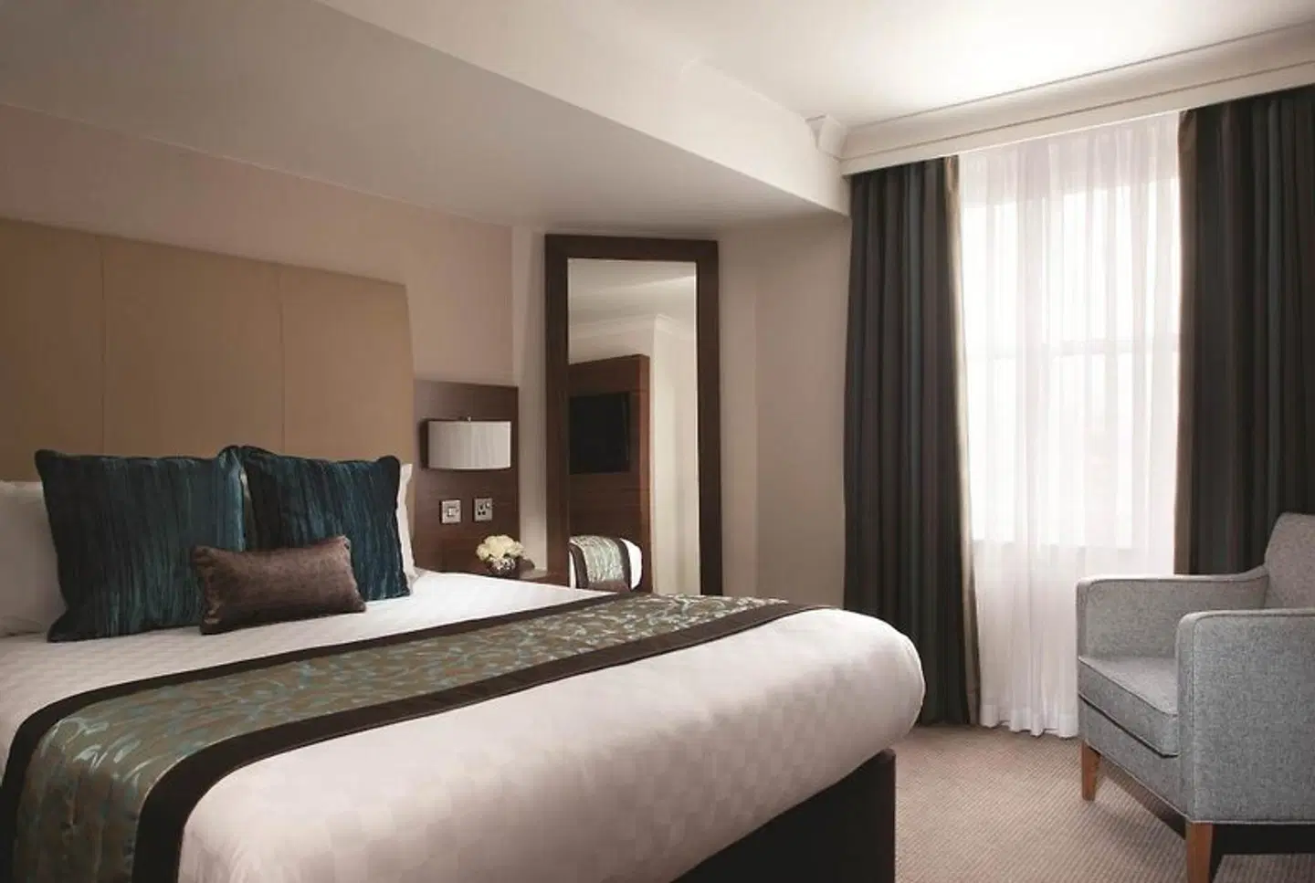 Thistle Piccadilly ROOM_EXAMPLE