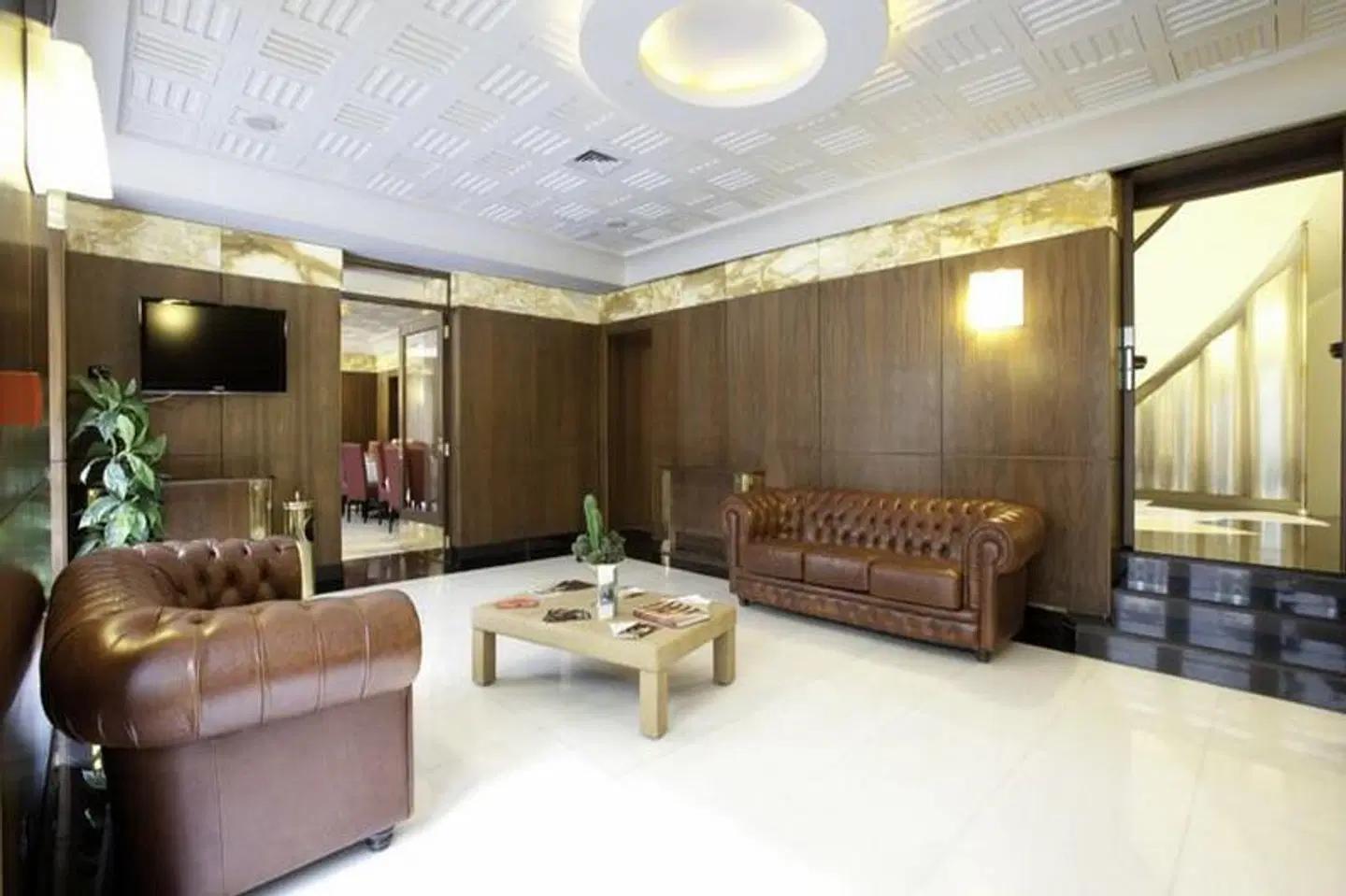 Naples HEALTH_BEAUTY