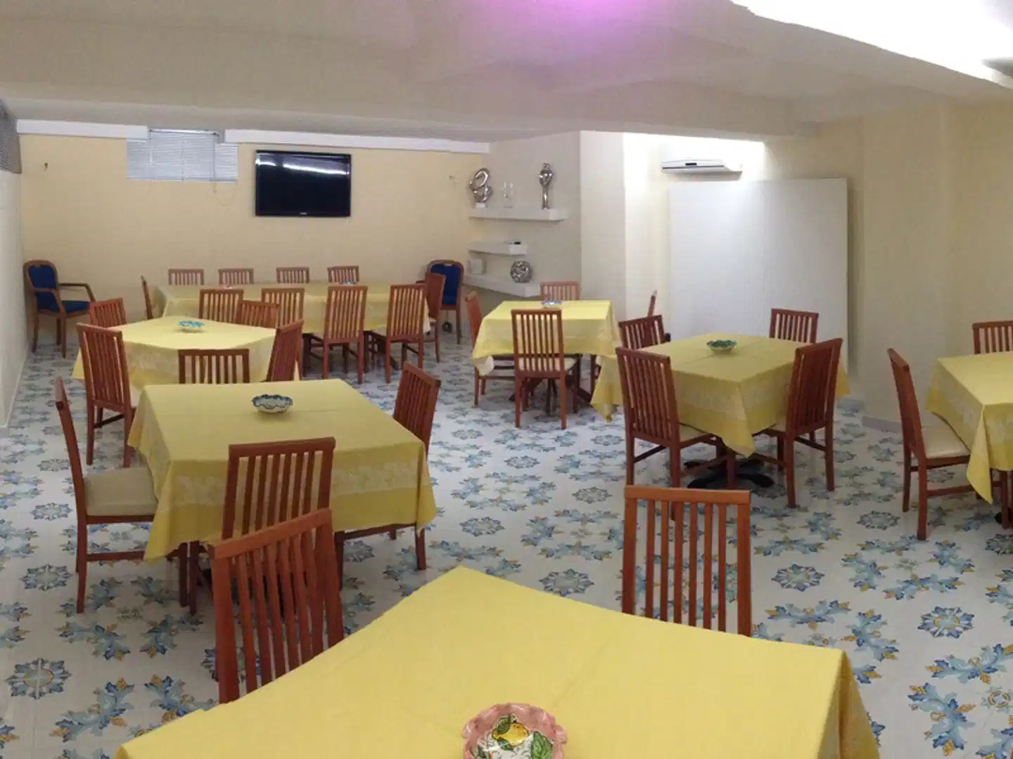 Costa Hotel Restaurant