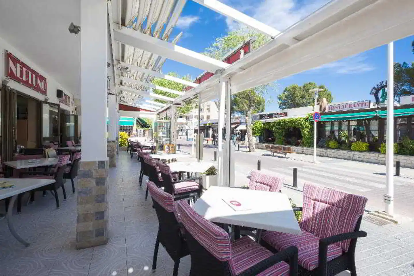 Neptuno Paguera Hostal Terrasse