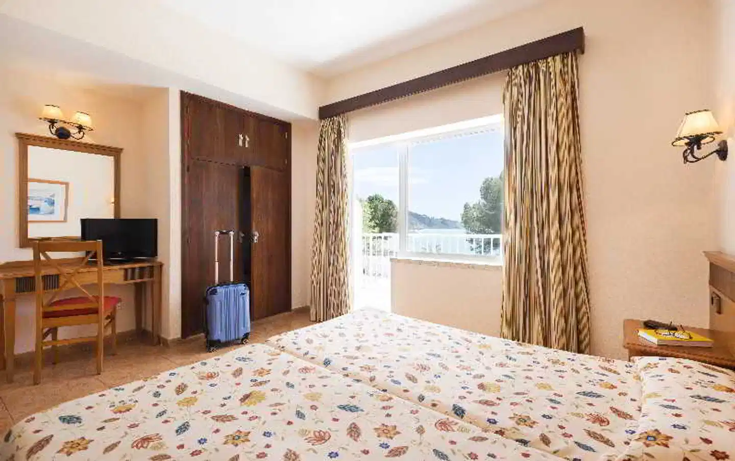 Neptuno Paguera Hostal Wohnbeispiel