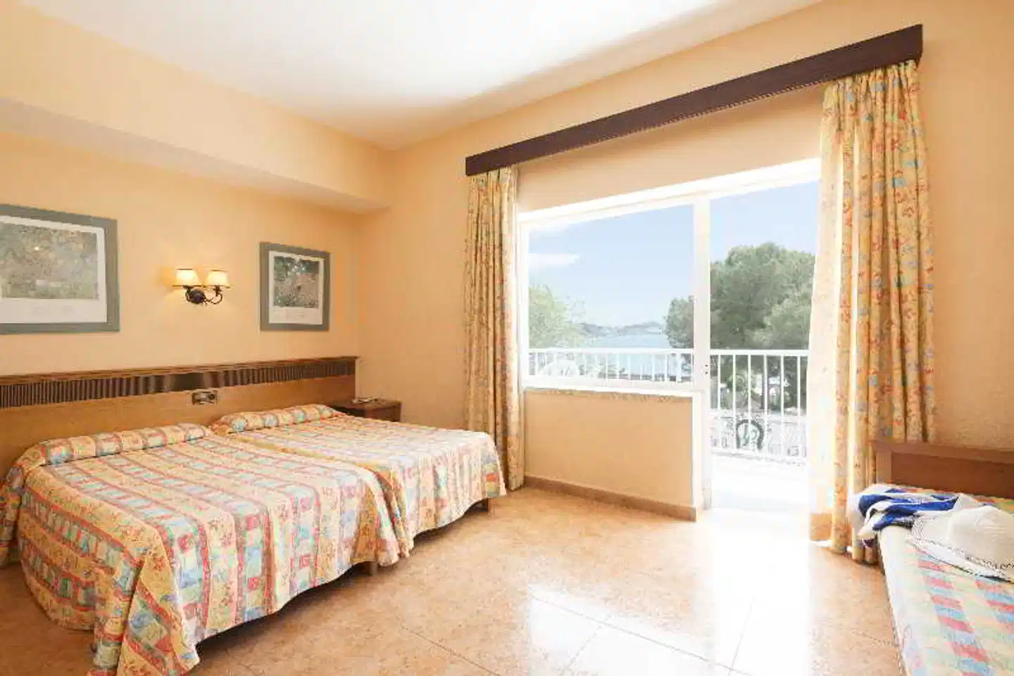 Neptuno Paguera Hostal Wohnbeispiel