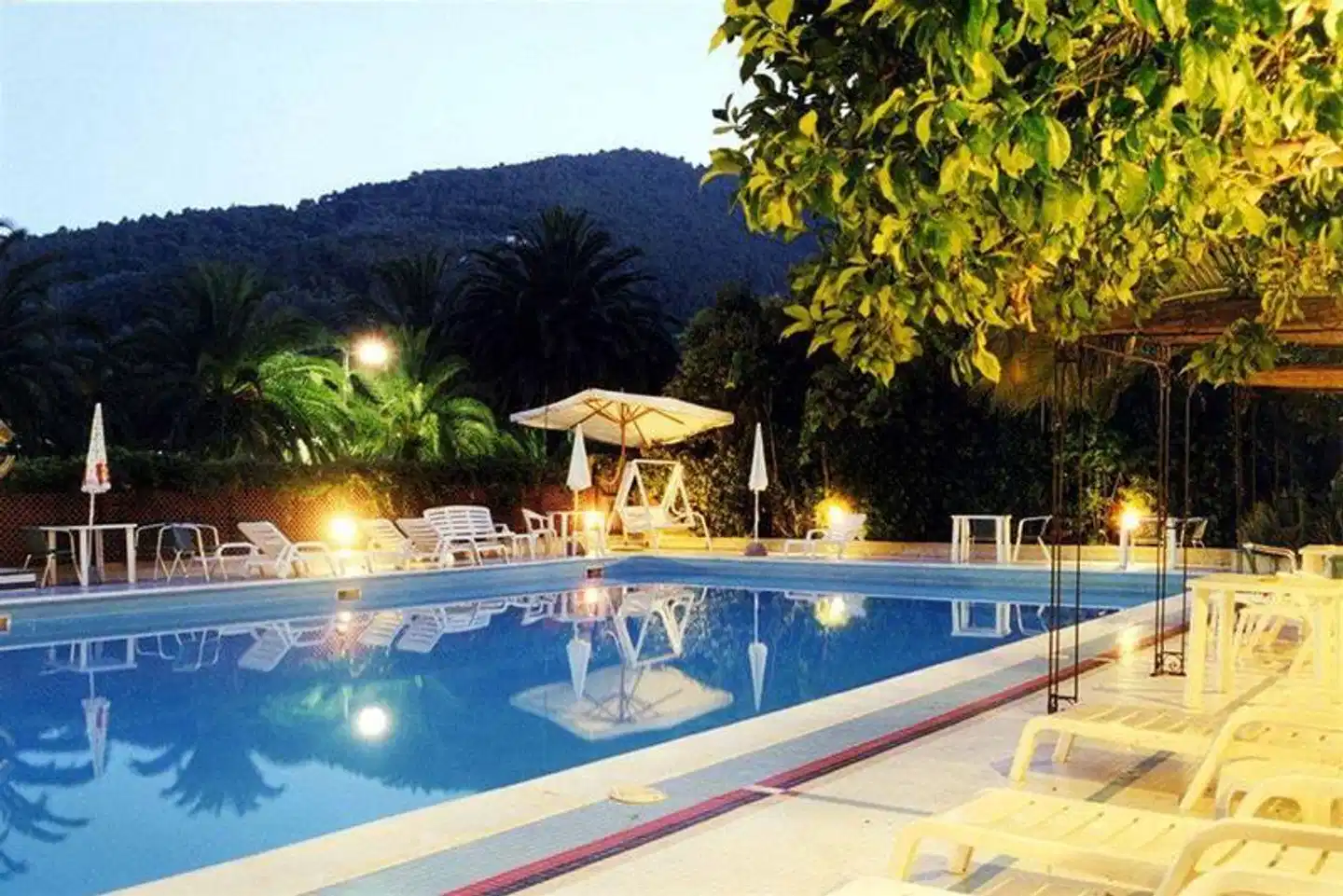 Della Baia Pool