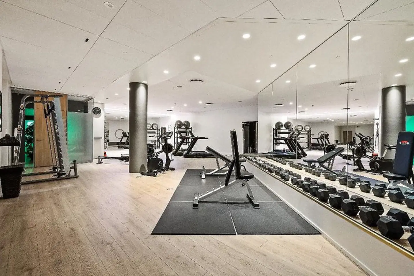 Island SPORTS_AND_LEISURE