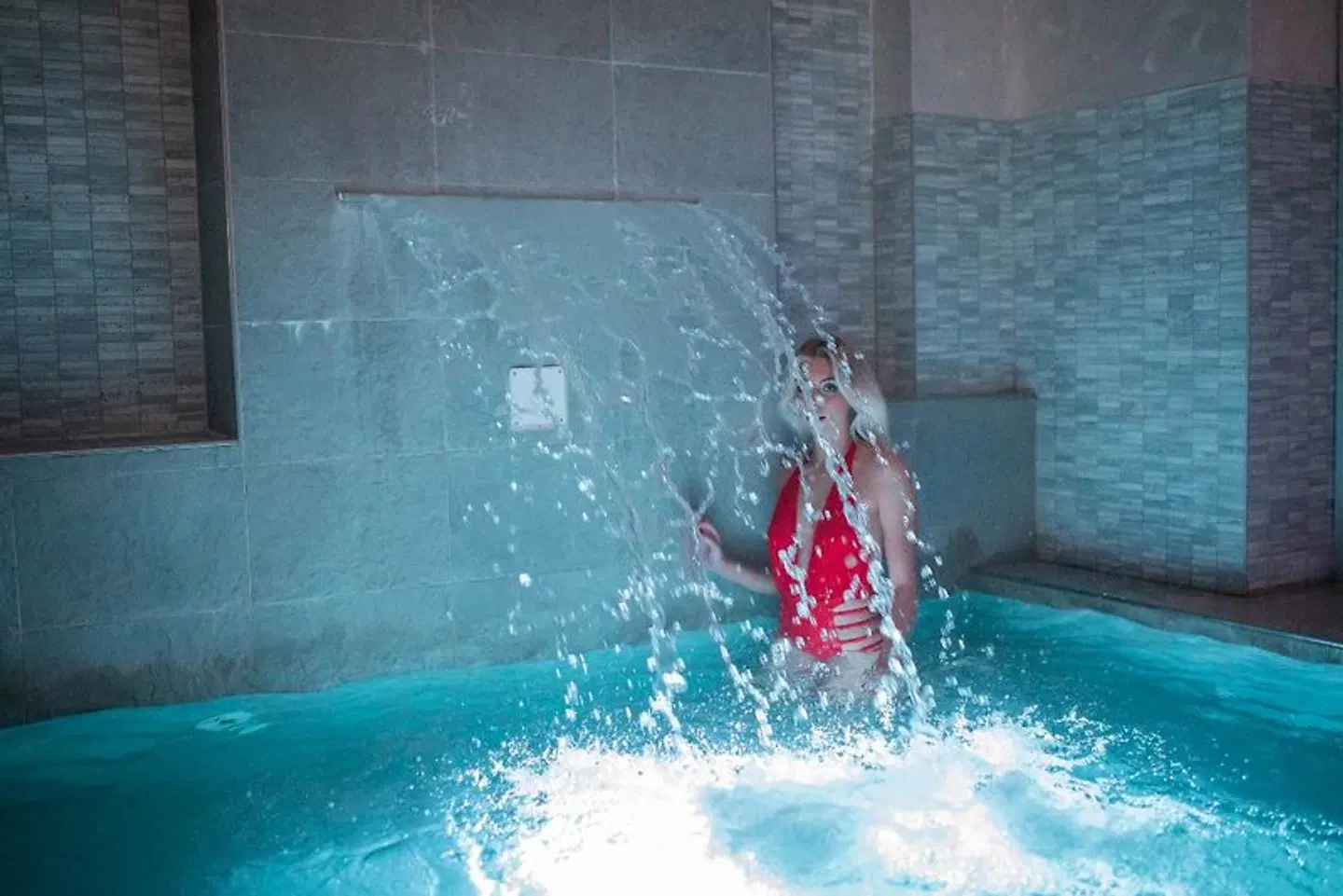 Ferretti Beach Hotel Hallenbad