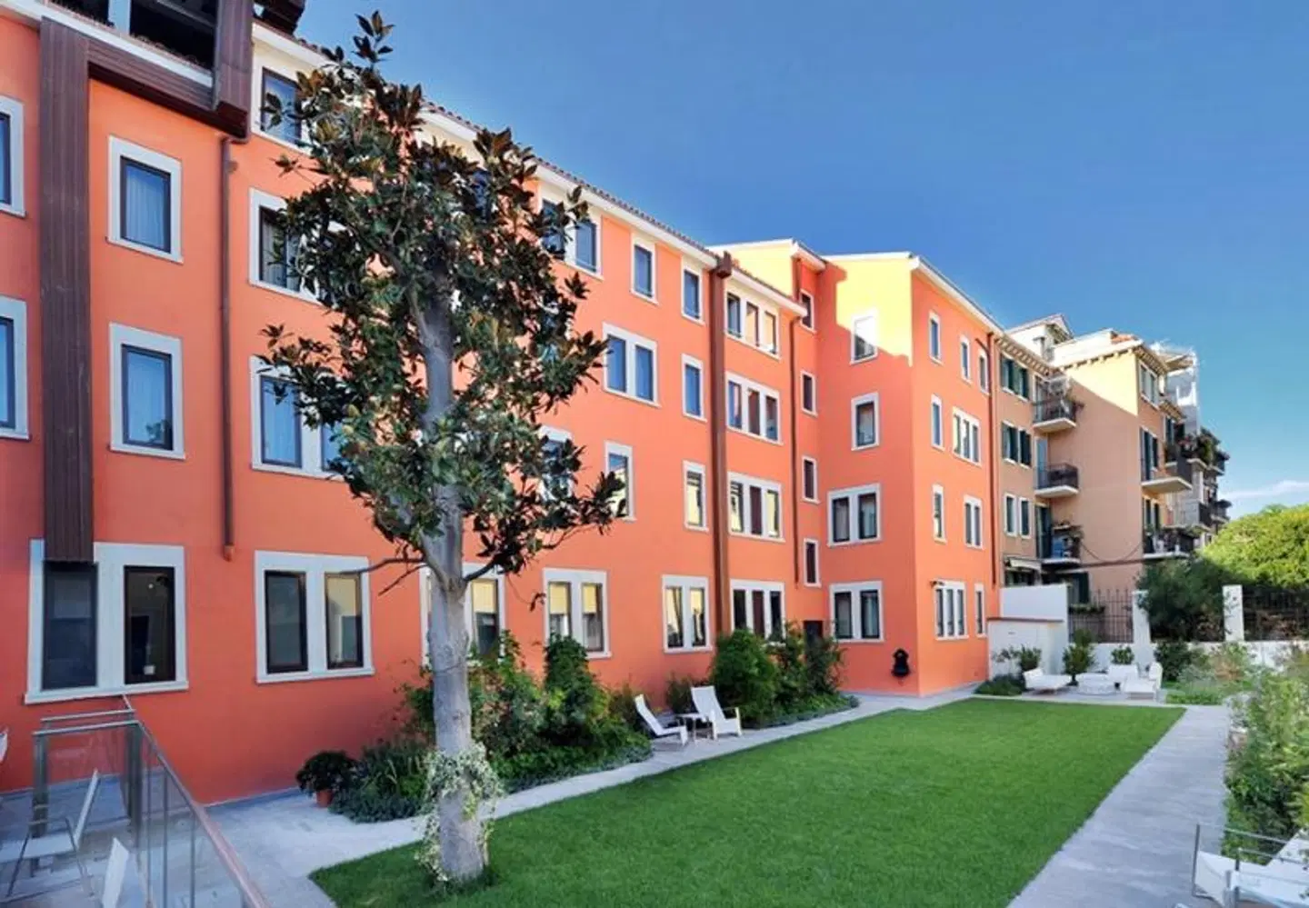 Carnival Palace Hotel EXTERIOR