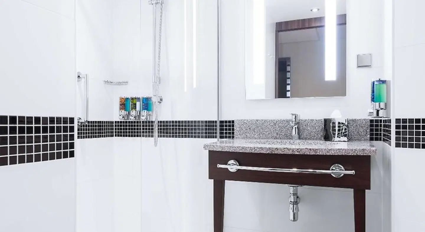 Hampton by Hilton Krakow Badezimmer