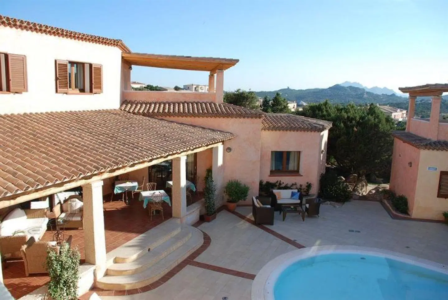 Monti Di Mola EXTERIOR