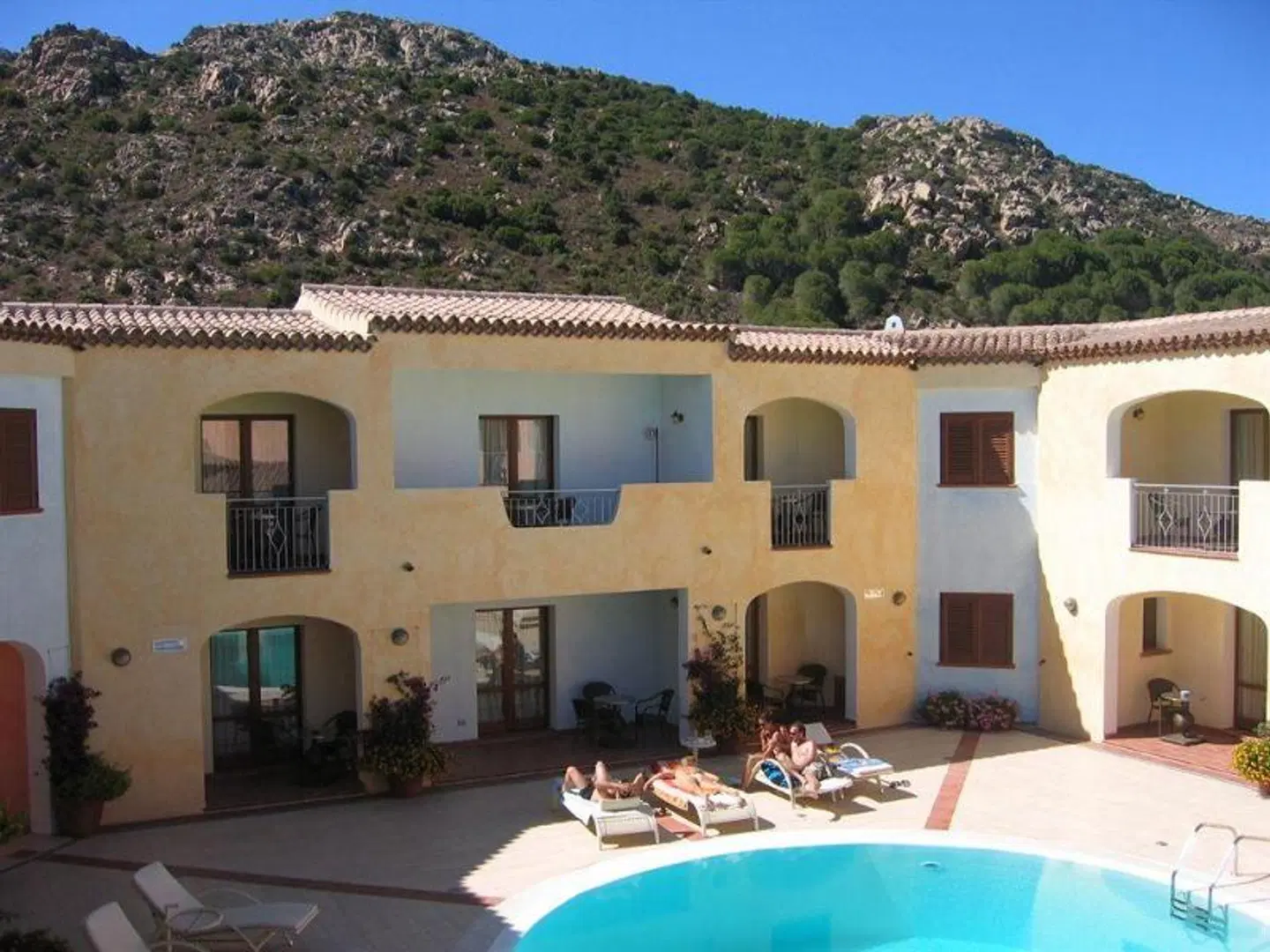 Monti Di Mola EXTERIOR