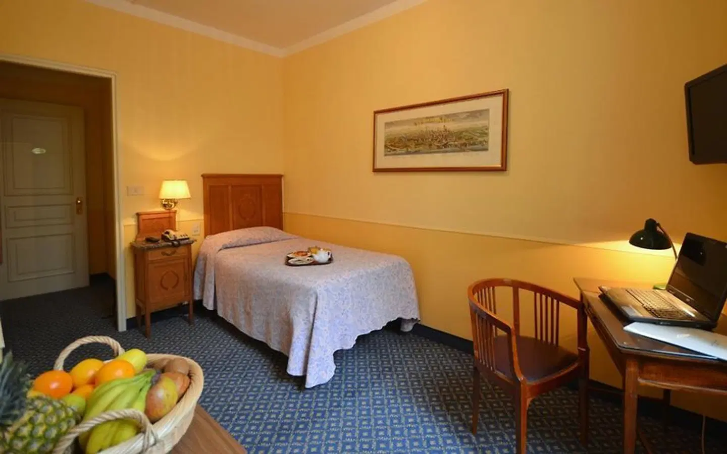Roma e Rocca Cavour ROOM_EXAMPLE