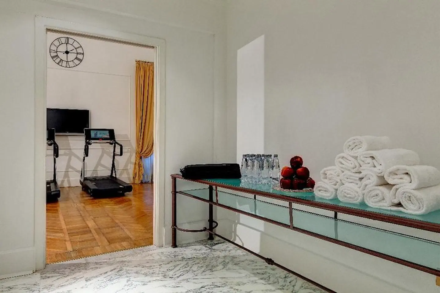 Grand Hotel Plaza ROOM_EXAMPLE