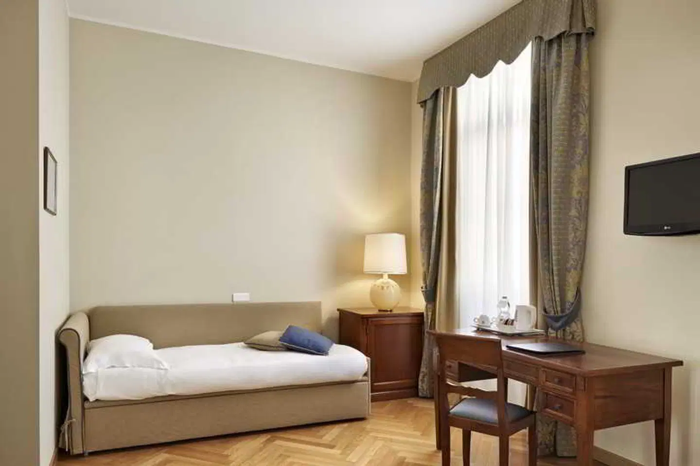 Continentale ROOM_EXAMPLE