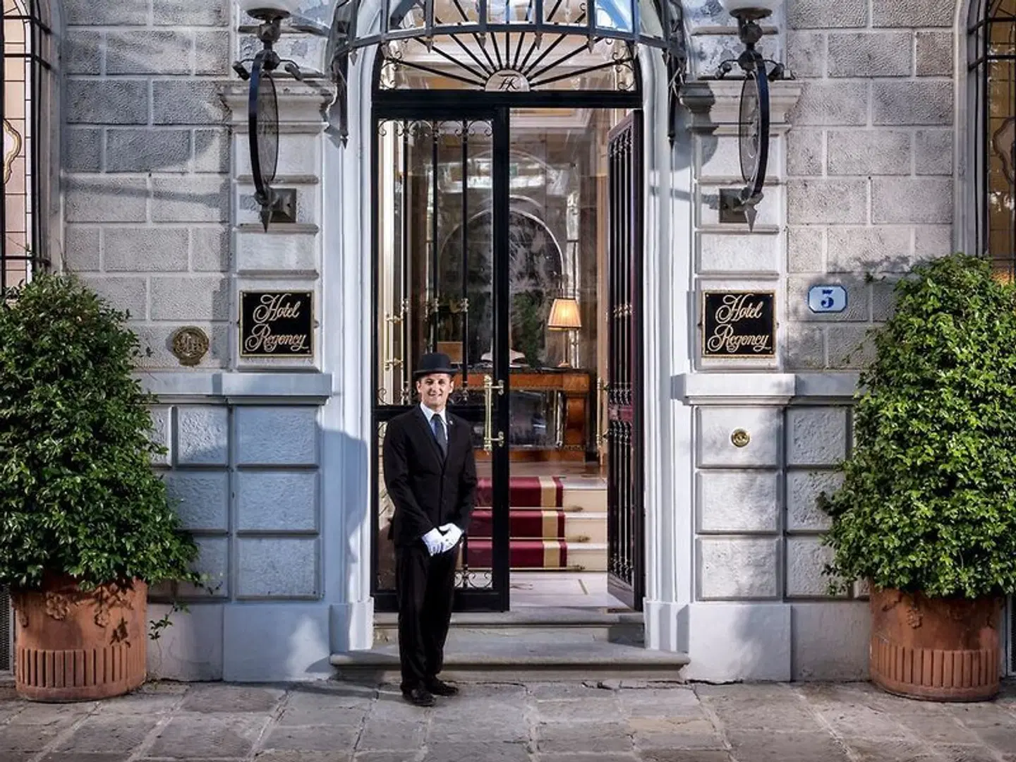 Regency EXTERIOR